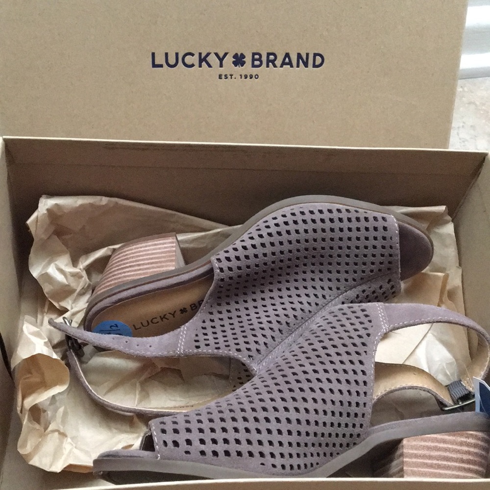 Lucky Brand oiled faux suede low-heels - Picture 1 of 12